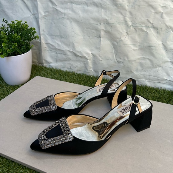 BADGLEY MISCHKA Crystal Embellishments Slingback Pumps Black satin size 7 women - Picture 7 of 17